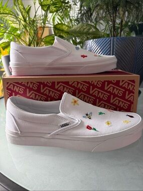 Vans Garden Party True White Slip-On Sneakers